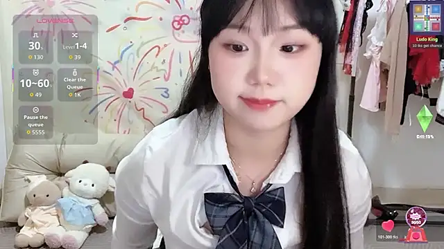 xiaoguai99 online show from April 28, 2026, 12:43 pm