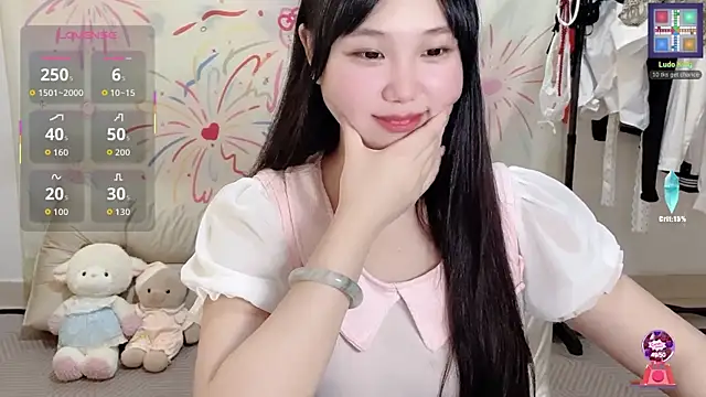 xiaoguai99 online show from June 27, 2026, 8:41 am