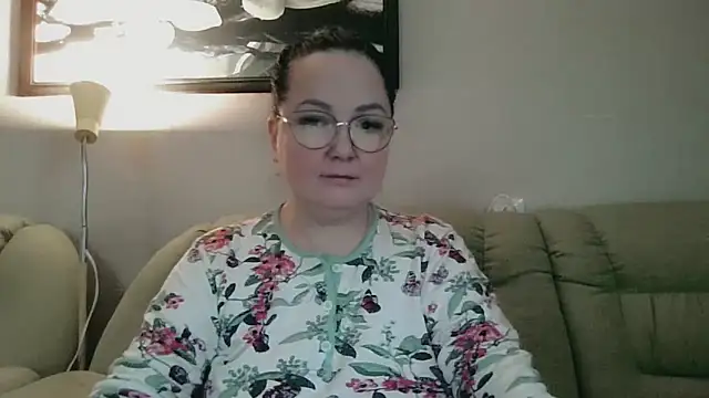 infinity loveliness online show from April 18, 2026, 6:06 am