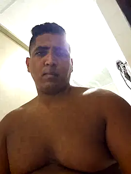 xxxch3o online show from February 25, 2026, 2:32 am