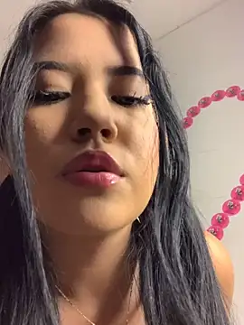 DulcePiink online show from March 30, 2026, 8:10 pm