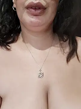 Snapshot of charmoutak_nada chatting on August 6, 2026, 11:17 pm charmoutak nada online show from August 6, 2026, 11:17 pm