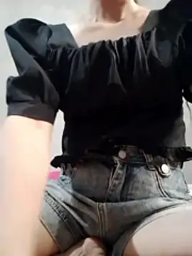 Asami 6868 online show from April 21, 2026, 4:08 am