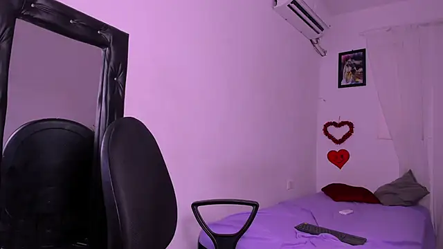 hazel slim online show from March 10, 2026, 5:40 pm