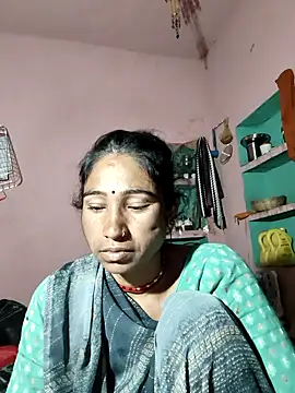 lodhi8080 online show from February 11, 2026, 11:32 pm