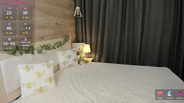 BlondeHott online show from January 17, 2026, 7:02 am