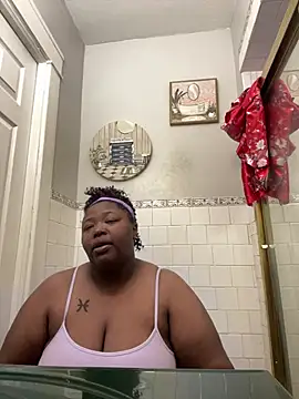 Chocolatebunnyxx96 online show from March 4, 2026, 4:24 pm