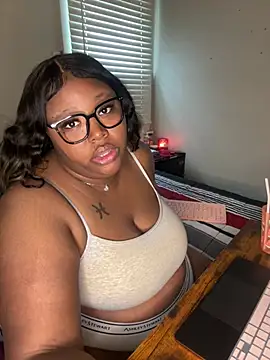 Chocolatebunnyxx96 online show from March 21, 2026, 5:27 pm