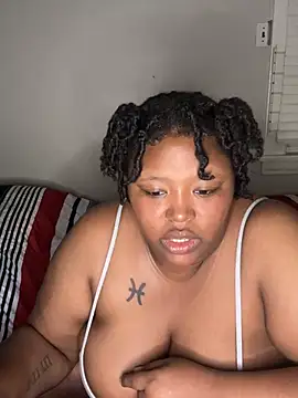 Chocolatebunnyxx96 online show from April 21, 2026, 1:42 am