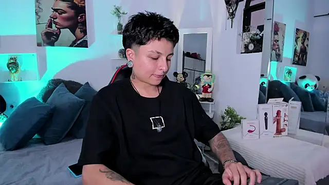 Zury Ramirez online show from January 16, 2026, 8:24 pm