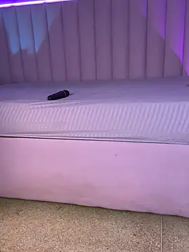 Denightjones online show from April 20, 2026, 3:53 am