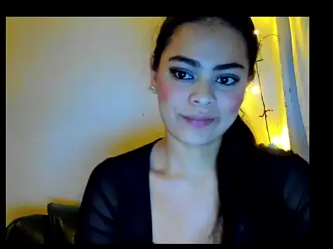 Snapshot of Antonella_Gomez22 chatting on January 11, 2026, 6:18 am Antonella Gomez22 online show from January 11, 2026, 6:18 am