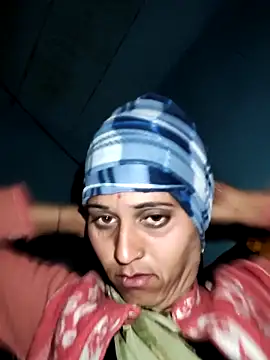 Bhavna8080 online show from January 7, 2026, 11:51 pm