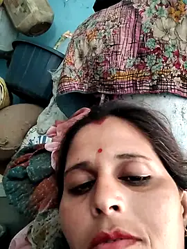 Snapshot of Bhavna8080 chatting on June 4, 2026, 3:56 am Bhavna8080 online show from June 4, 2026, 3:56 am