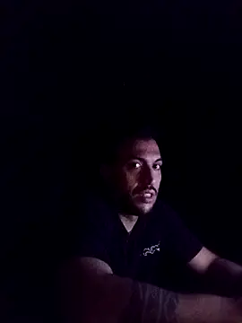 Mariorossi33 online show from May 2, 2026, 6:57 pm