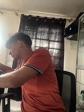 Snapshot of MaxStar26 chatting on January 18, 2026, 12:31 pm MaxStar26 online show from January 18, 2026, 12:31 pm