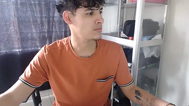 Snapshot of MaxStar26 chatting on February 1, 2026, 12:26 pm MaxStar26 online show from February 1, 2026, 12:26 pm