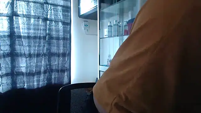 Snapshot of MaxStar26 chatting on February 8, 2026, 12:41 pm MaxStar26 online show from February 8, 2026, 12:41 pm