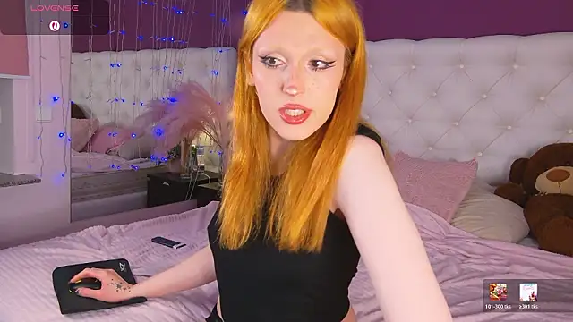 LunaBl1ss online show from March 28, 2026, 3:22 pm