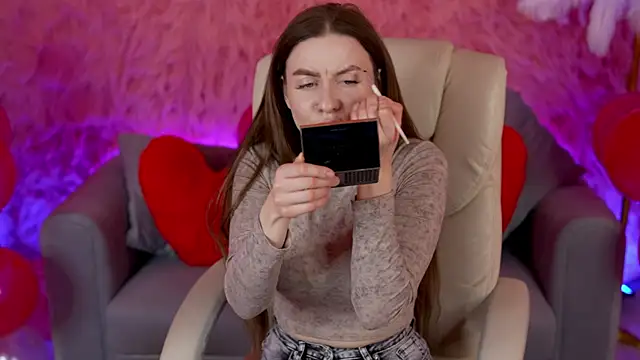 AlexaFleur online show from February 12, 2026, 7:03 am