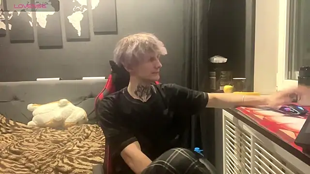 Mastur Bister online show from January 15, 2026, 6:00 pm