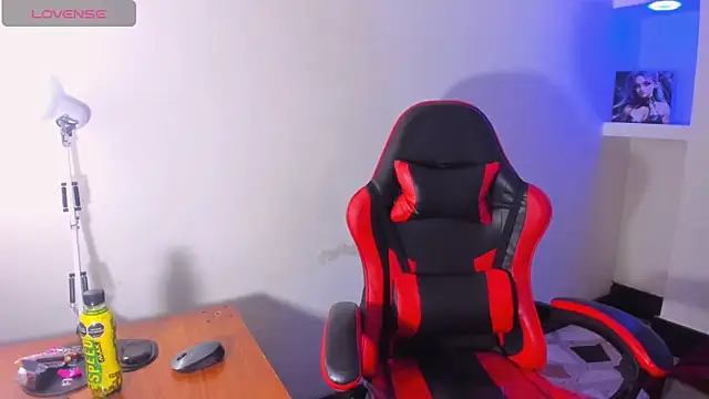 honeyluxe  online show from April 22, 2026, 4:26 am