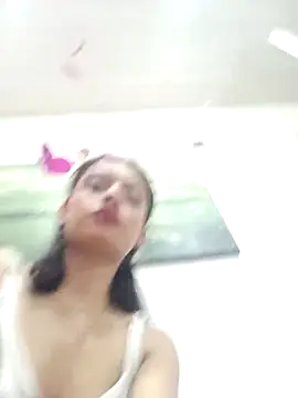 honeyluxe  online show from April 25, 2026, 5:10 am