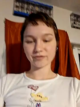 Snapshot of SugarNCinnamon chatting on May 15, 2026, 11:45 pm SugarNCinnamon online show from May 15, 2026, 11:45 pm