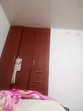 Helen Novoa online show from April 3, 2026, 2:37 pm