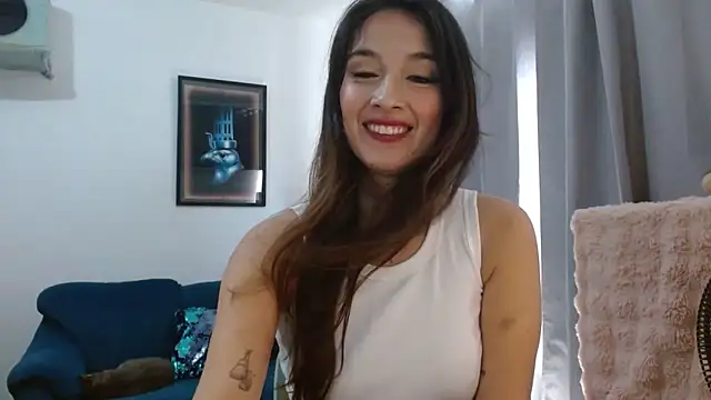 Snapshot of Almaglow_ chatting on June 6, 2026, 3:39 pm Almaglow online show from June 6, 2026, 3:39 pm
