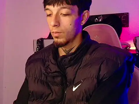 dark rosse online show from February 17, 2026, 3:25 am