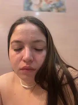 Snapshot of AlexaYvonne chatting on February 14, 2026, 2:08 am AlexaYvonne online show from February 14, 2026, 2:08 am