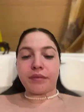 Snapshot of AlexaYvonne chatting on February 18, 2026, 12:28 am AlexaYvonne online show from February 18, 2026, 12:28 am