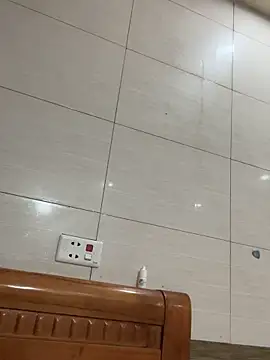 Liness101 online show from April 21, 2026, 2:26 am