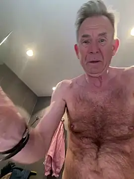 Pierre4tjyxx online show from April 10, 2026, 4:28 am