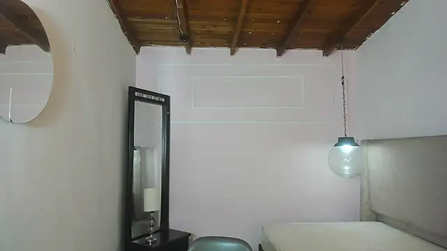 Snapshot of ZoeFox5 chatting on March 9, 2026, 12:09 pm ZoeFox5 online show from March 9, 2026, 12:09 pm