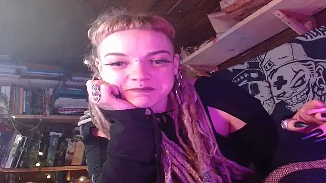 spiralhokkaido23 online show from April 12, 2026, 8:41 am