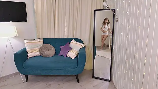 sheilaa pink online show from April 8, 2026, 7:25 pm