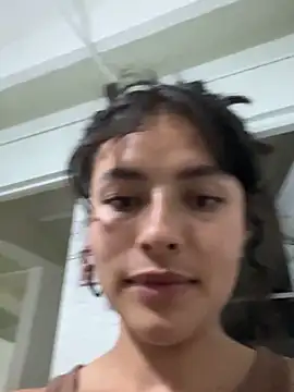 auroramooon online show from March 6, 2026, 11:12 pm