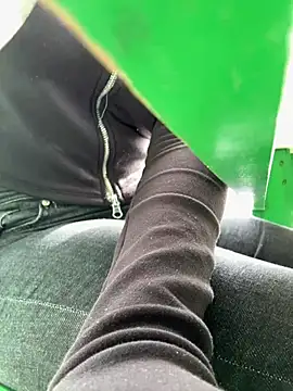 Babypinypon online show from April 21, 2026, 9:04 am