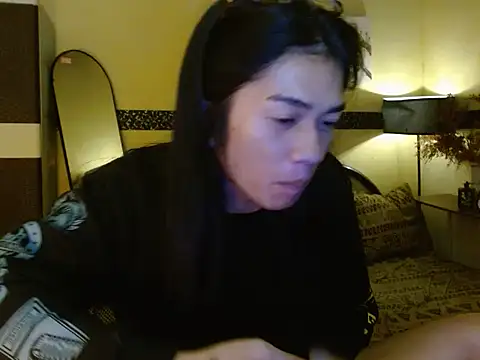 EnviousMaddie online show from May 8, 2026, 2:33 pm