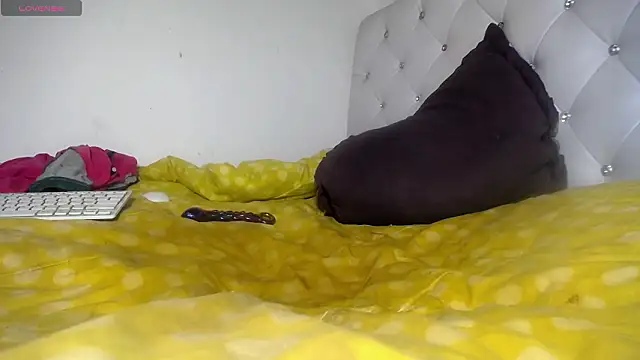 Snapshot of Esmeraldita788 chatting on February 1, 2026, 9:24 pm Esmeraldita788 online show from February 1, 2026, 9:24 pm