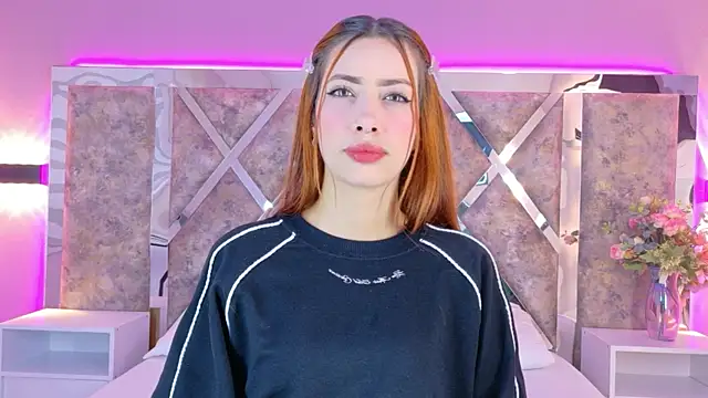 Snapshot of LolaGray__ chatting on May 29, 2026, 7:01 pm LolaGray online show from May 29, 2026, 7:01 pm