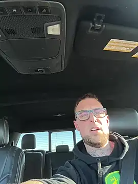 WIDBIGWHITECOCK online show from February 2, 2026, 7:34 pm