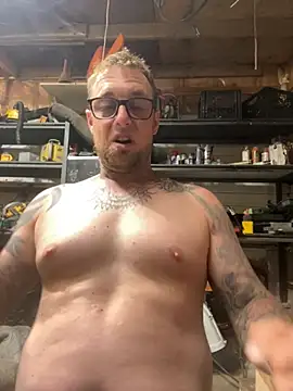 Snapshot of WIDBIGWHITECOCK chatting on June 7, 2026, 2:48 am WIDBIGWHITECOCK online show from June 7, 2026, 2:48 am