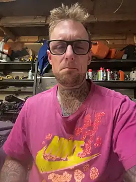 Snapshot of WIDBIGWHITECOCK chatting on July 28, 2026, 3:57 am WIDBIGWHITECOCK online show from July 28, 2026, 3:57 am