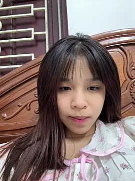 Snapshot of Lyli-122 chatting on February 7, 2026, 10:41 am Lyli-122 online show from February 7, 2026, 10:41 am