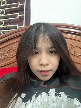 Snapshot of Lyli-122 chatting on March 7, 2026, 10:56 am Lyli-122 online show from March 7, 2026, 10:56 am