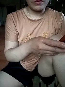 vanvan005 online show from April 9, 2026, 7:58 am