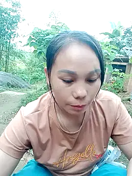 vanvan005 online show from April 20, 2026, 11:02 am